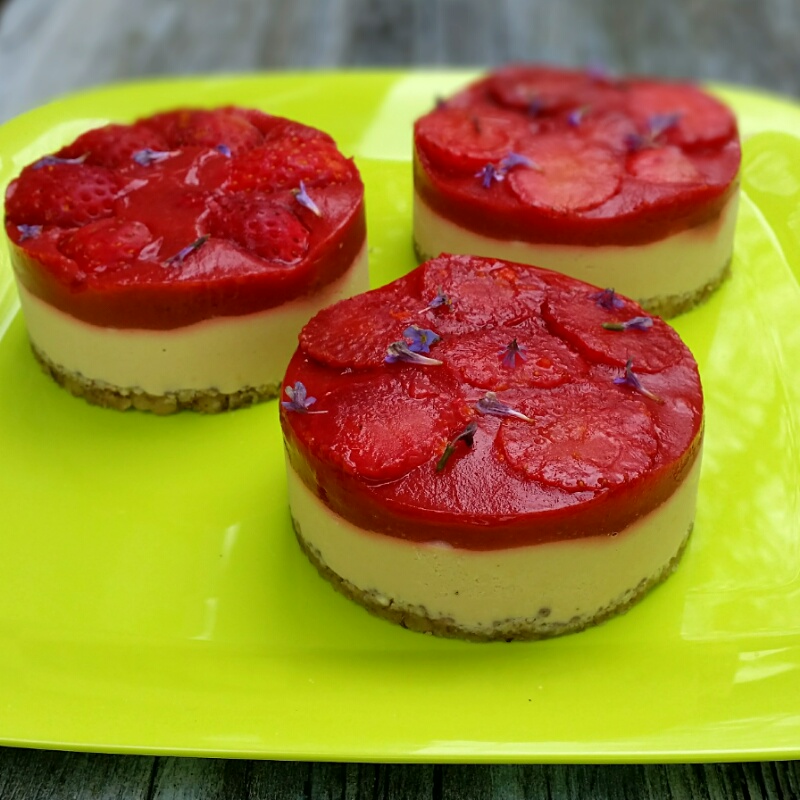 Erdbeer-Cheesecake-Törtchen - san-4-art
